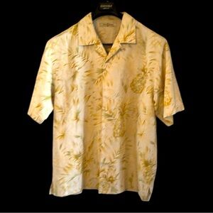 Tommy Bahama pineapple 100 percent silk shirt size medium great condition